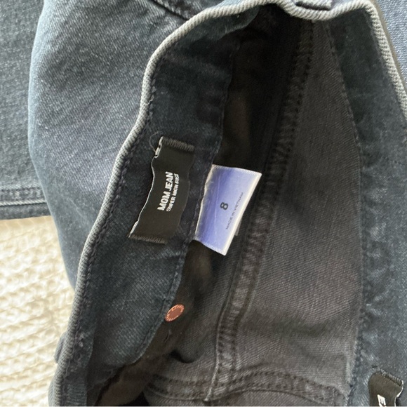 Express Super High Rise Mom Straight Leg Jeans - Picture 5 of 7